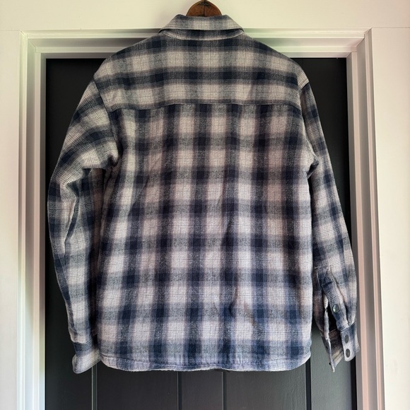 Ariat Quilted Work Shirt Jacket Small NWT - Picture 6 of 6